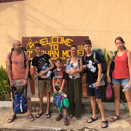 Dtahan Motel Taman Negara Kuala Tahan Luaran gambar