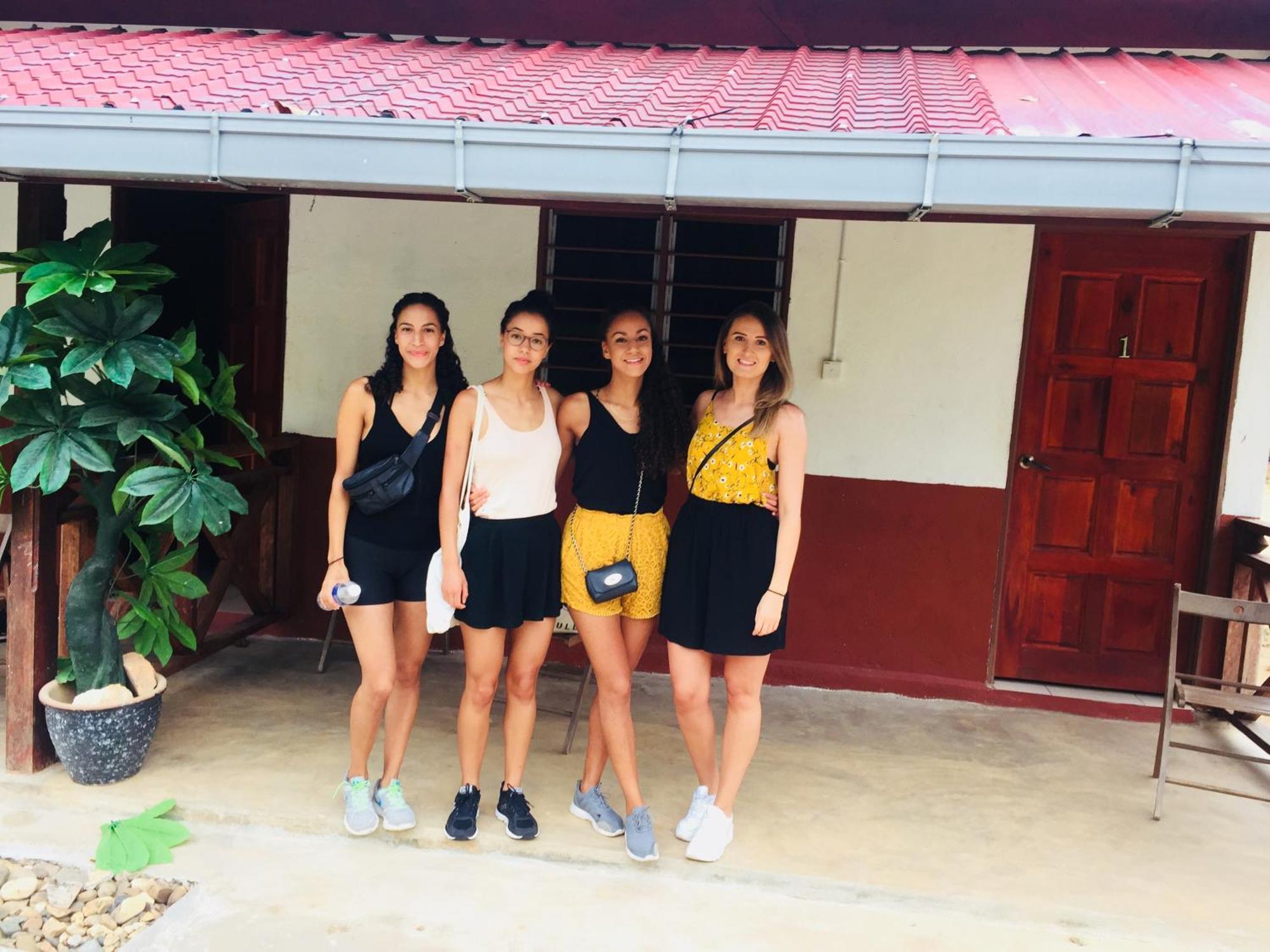Dtahan Motel Taman Negara Kuala Tahan Luaran gambar