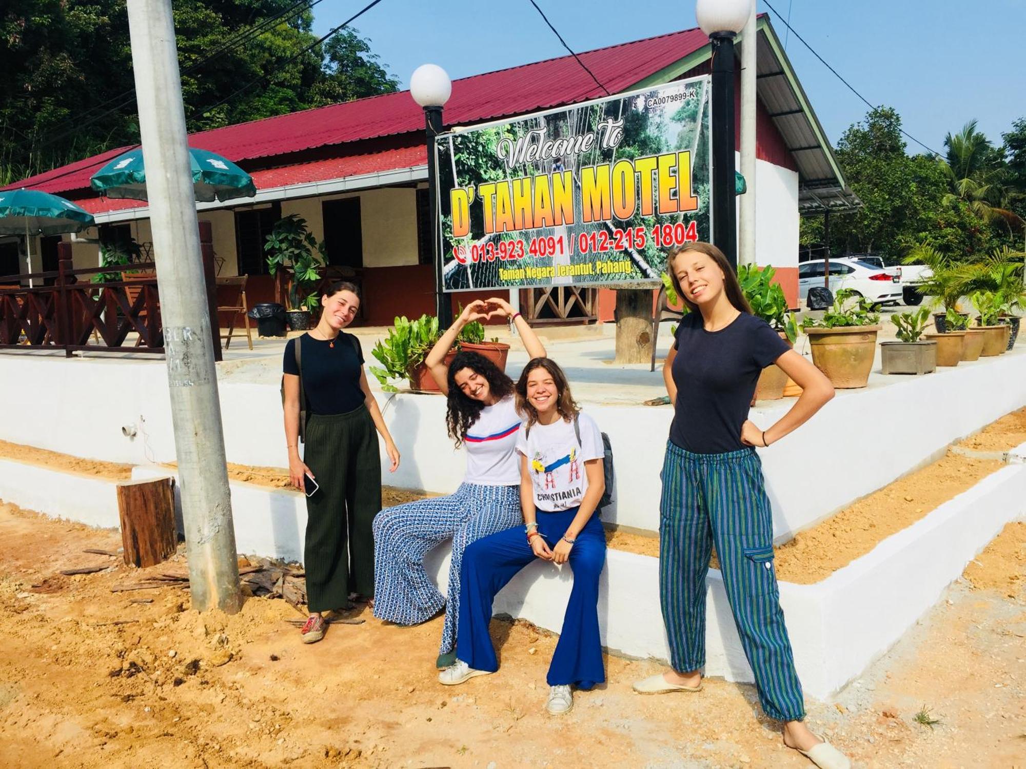 Dtahan Motel Taman Negara Kuala Tahan Luaran gambar